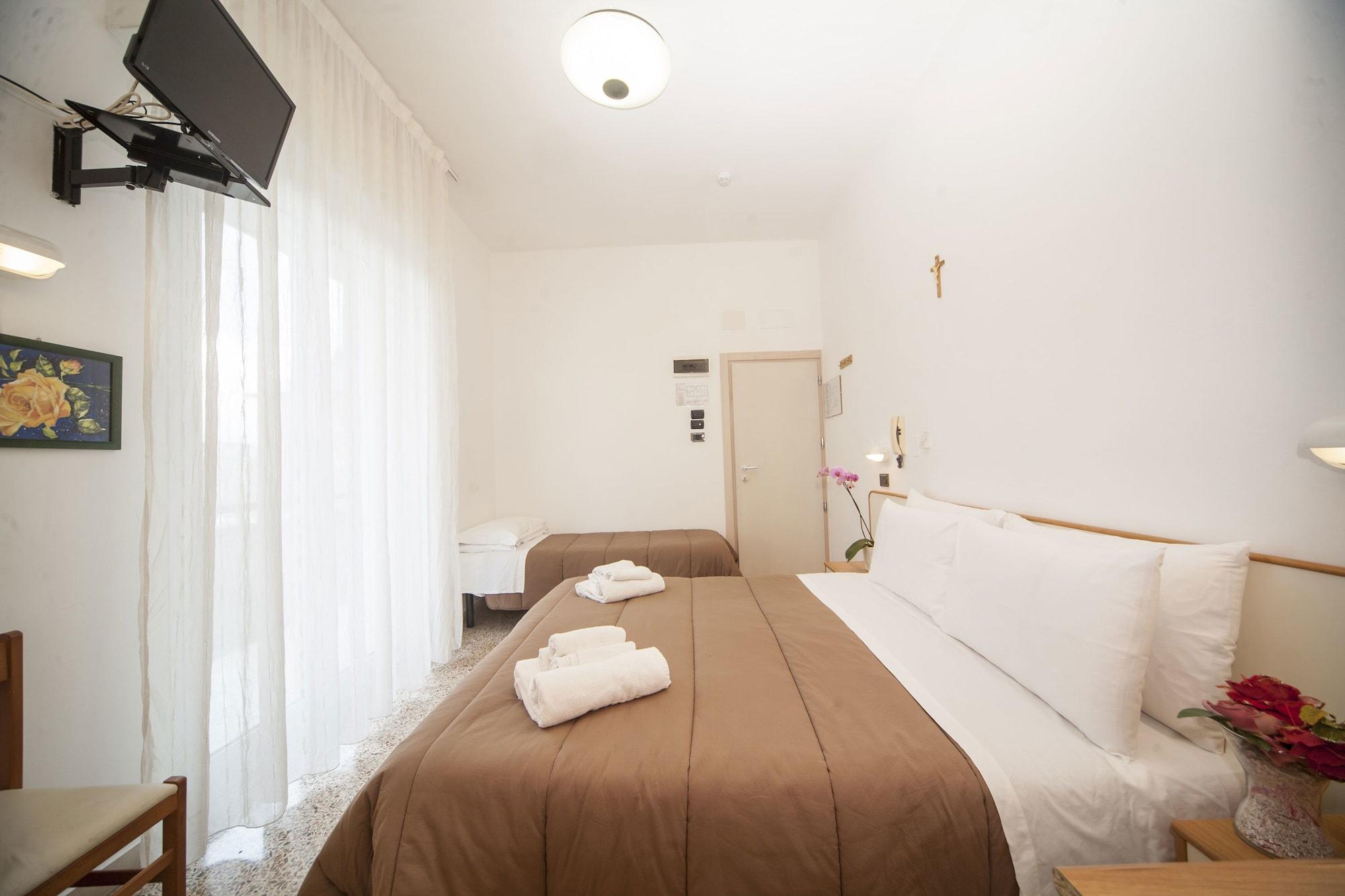 Hotel Zurigo Rimini Esterno foto