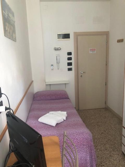 Hotel Zurigo Rimini Esterno foto