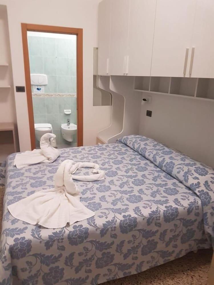 Hotel Zurigo Rimini Esterno foto