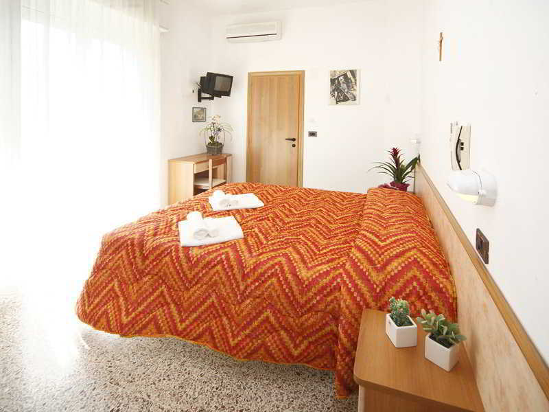 Hotel Zurigo Rimini Esterno foto