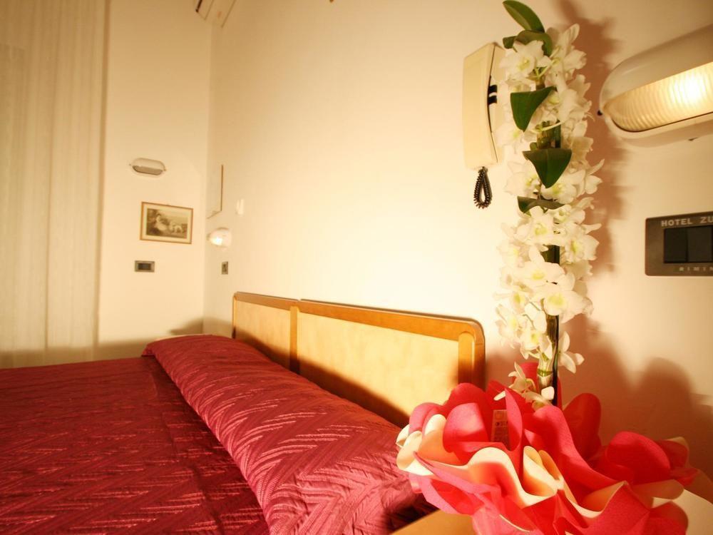 Hotel Zurigo Rimini Esterno foto