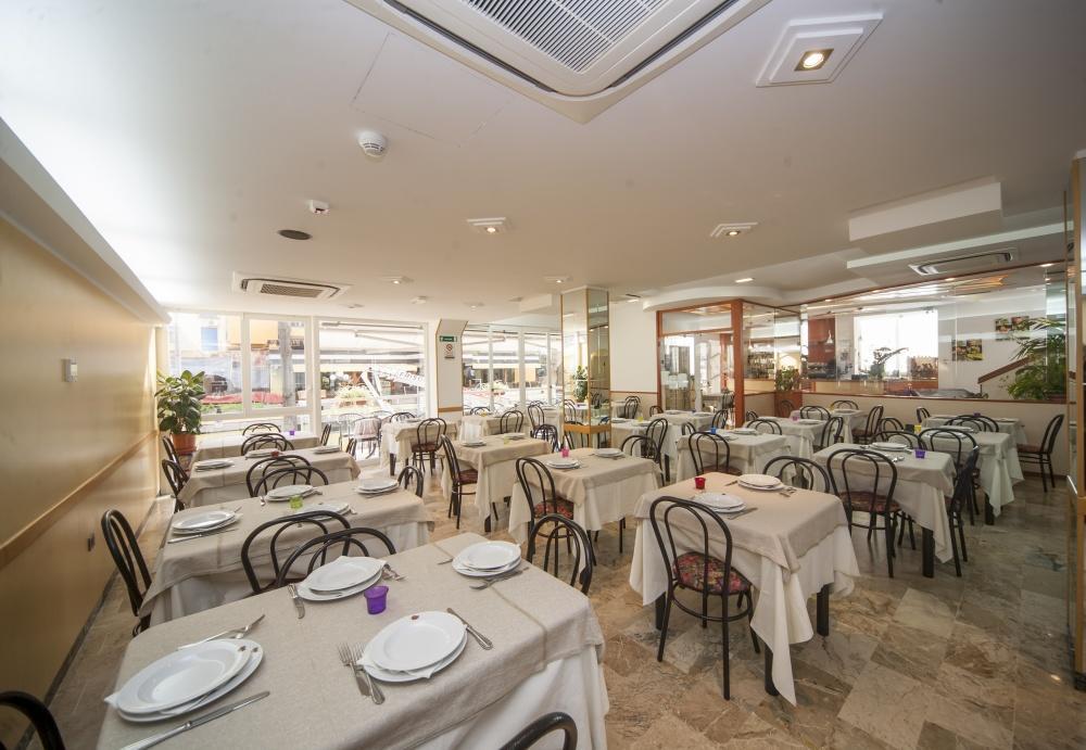 Hotel Zurigo Rimini Esterno foto