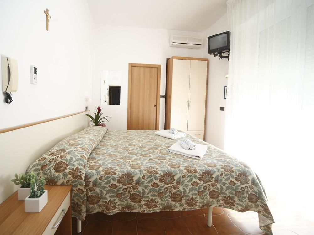 Hotel Zurigo Rimini Esterno foto