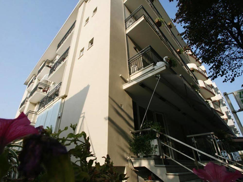 Hotel Zurigo Rimini Esterno foto